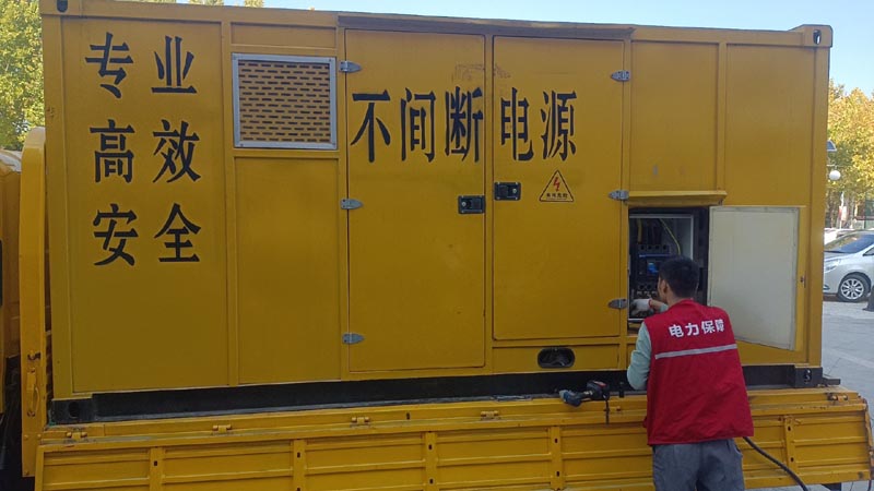 中牟柴油发电机组和UPS电源配合使用时，如何避免切换过程中的电力中断？